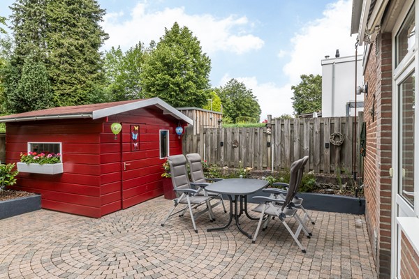 Foto - Te koop: Ruime halfvrijstaande woning met 179 m² woonoppervlakte, 6 slaapkamers, 2 badkamers, garage en tuin op het zuiden in Vaals